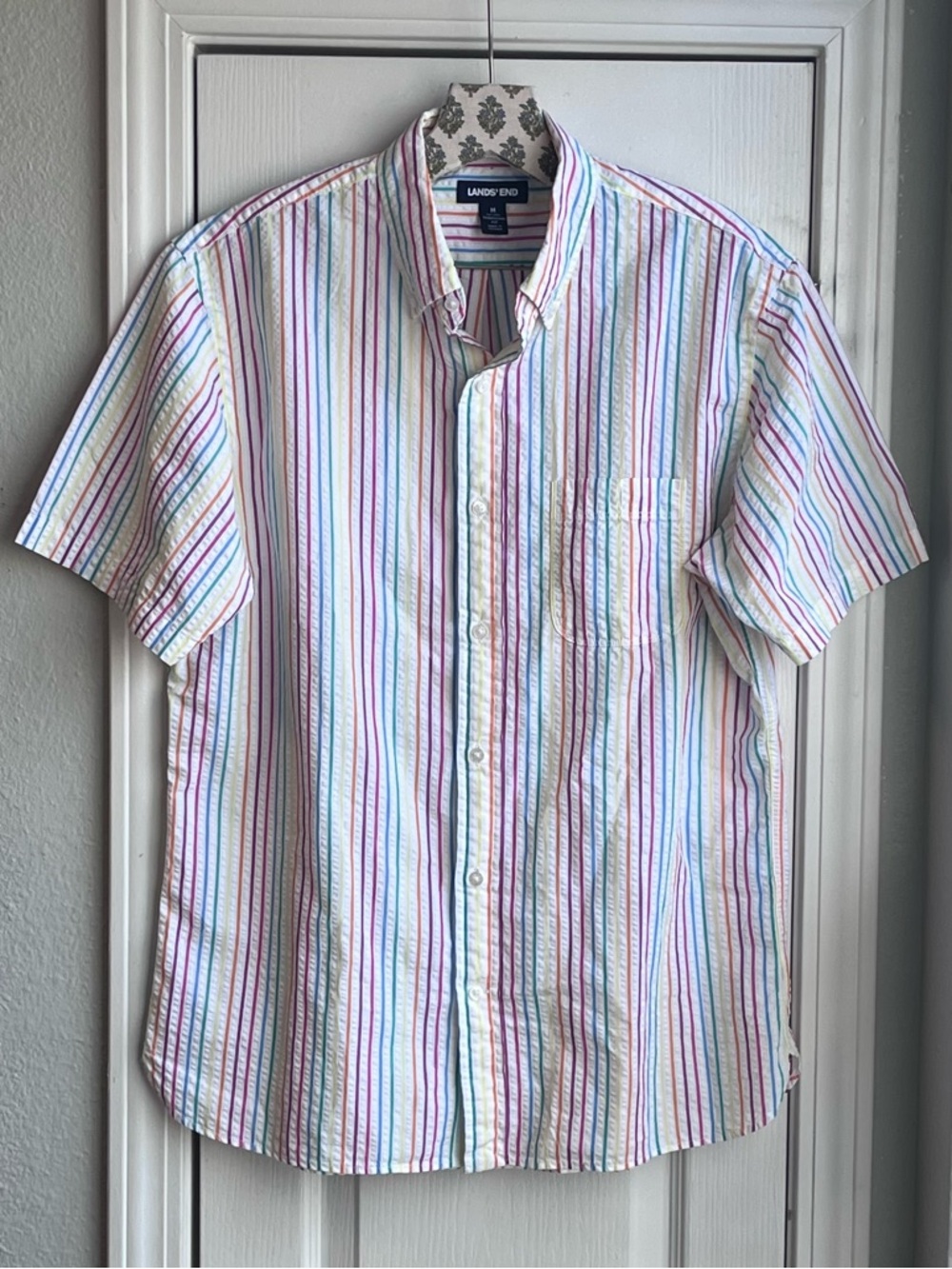 LANDS' END Men's Rainbow Stripe Button Down Seersucker Shirt Short Sleeve Size M
